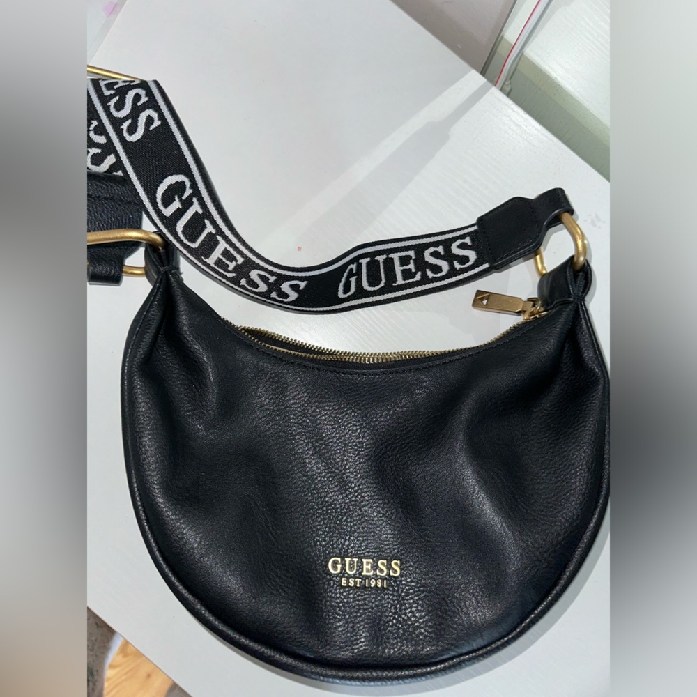 New guess shoulder bag